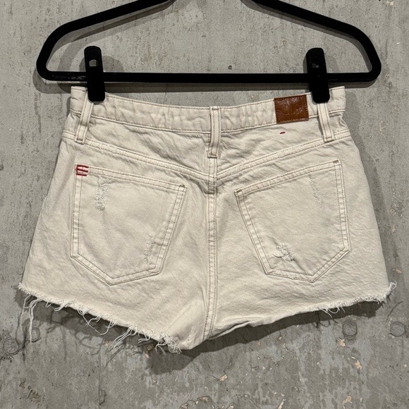 BDG Women's 26 Cream Essential High Rise Cutoff Distressed Jean Shorts Summer - Picture 3 of 8